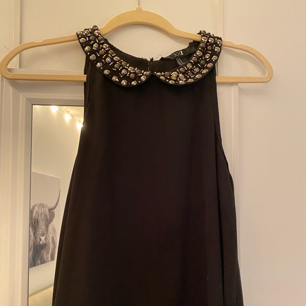 Black blouse with neck detail - Picture 1 of 3